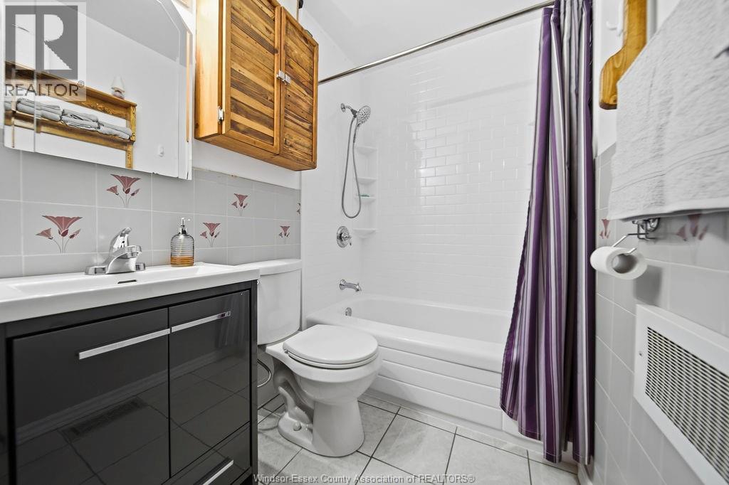 2540 CHANDLER - 20