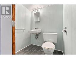407 Vermont Avenue, London South, ON N5Z3E4 Photo 36