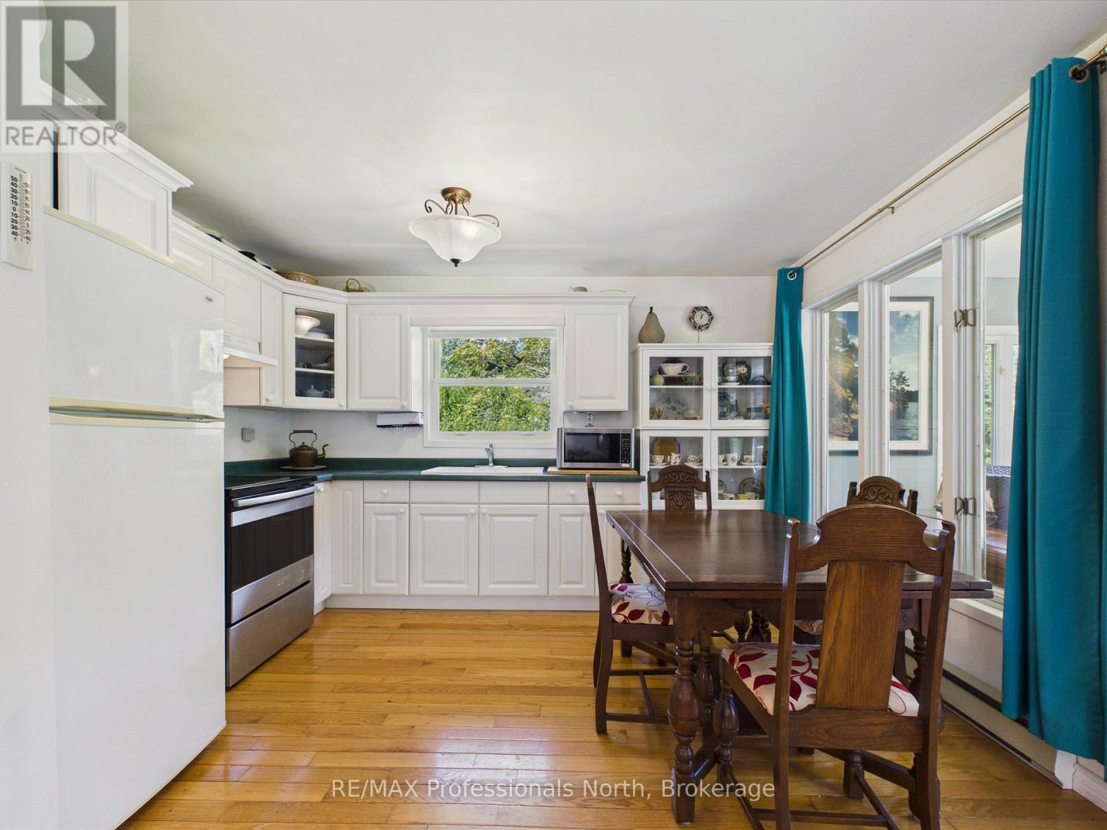 1035 SHERWOOD FOREST ROAD - 12