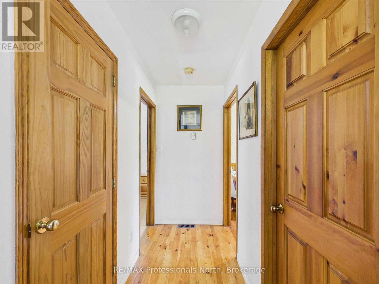 1035 SHERWOOD FOREST ROAD - 19