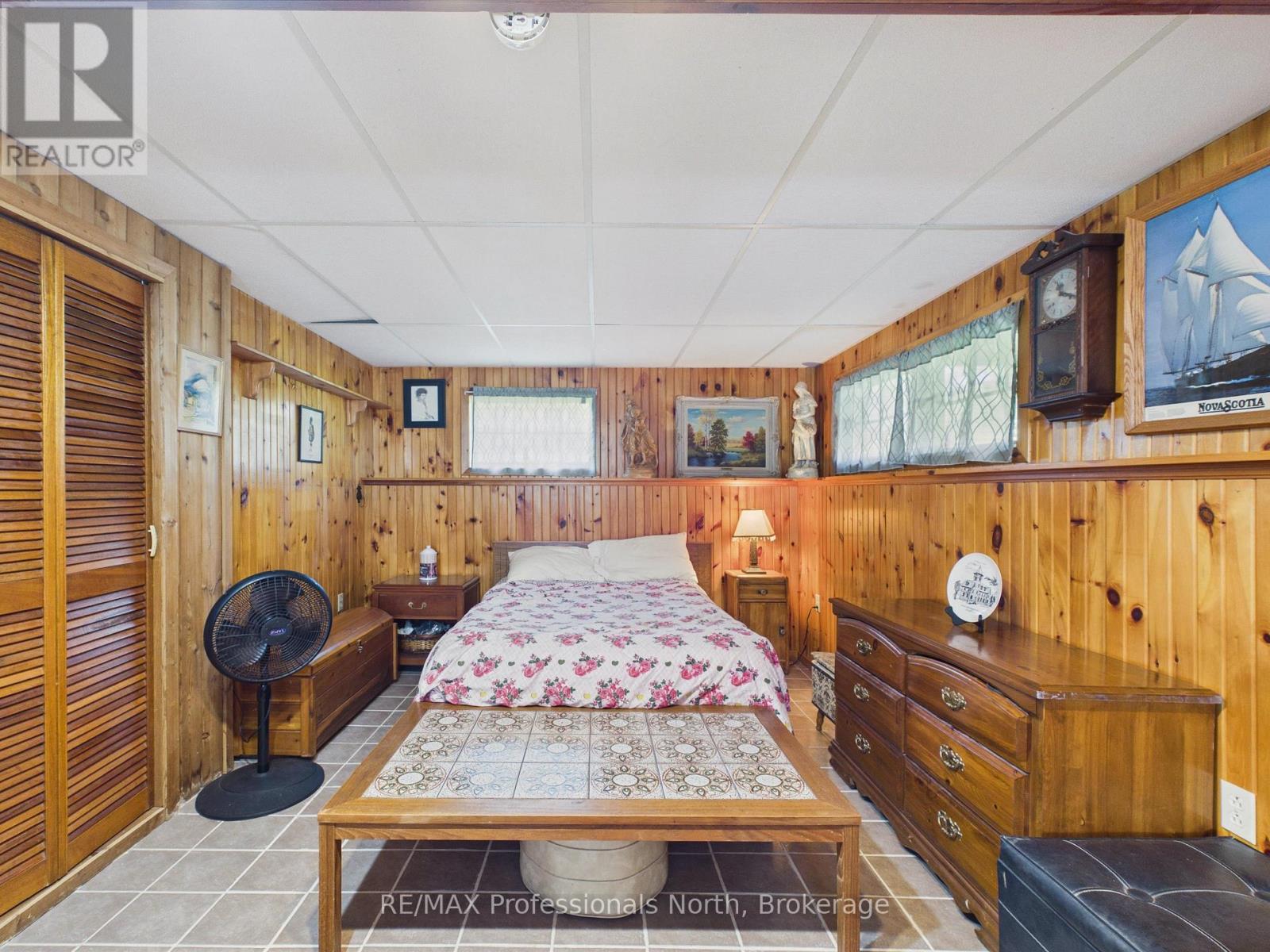 1035 SHERWOOD FOREST ROAD - 27