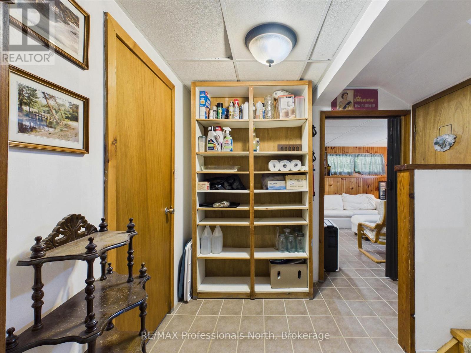 1035 SHERWOOD FOREST ROAD - 30