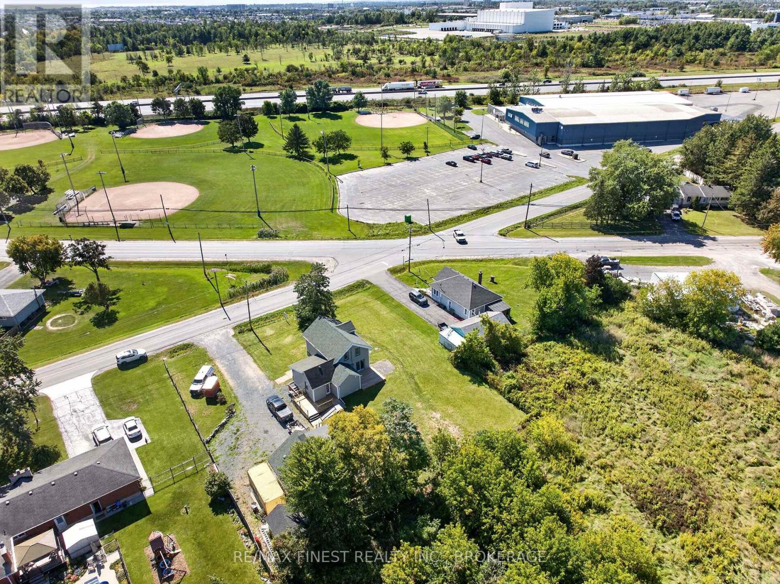 1069 SUNNYSIDE ROAD - 11