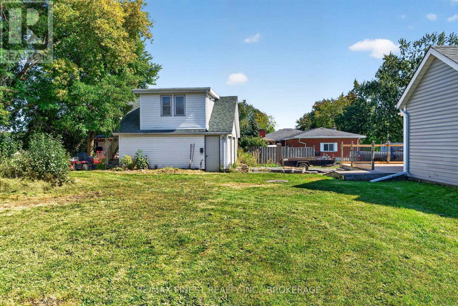 1069 SUNNYSIDE ROAD - 18