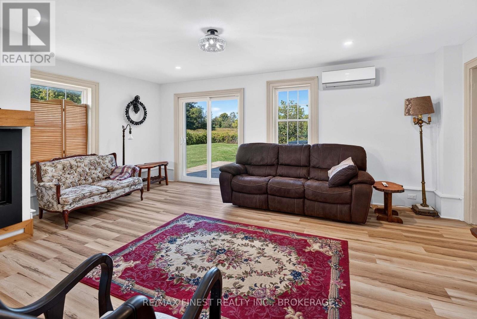 1069 SUNNYSIDE ROAD - 25