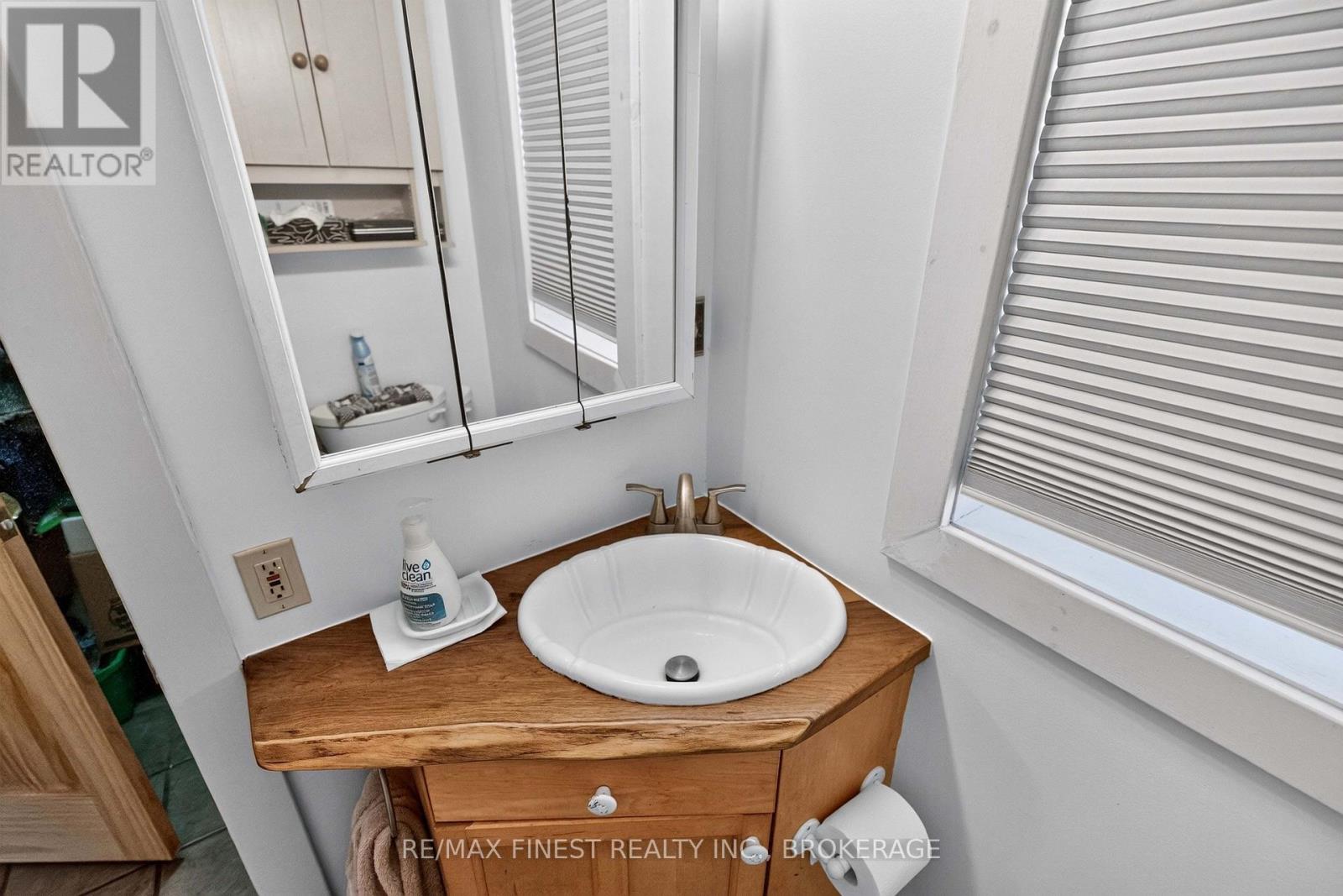 1069 SUNNYSIDE ROAD - 38