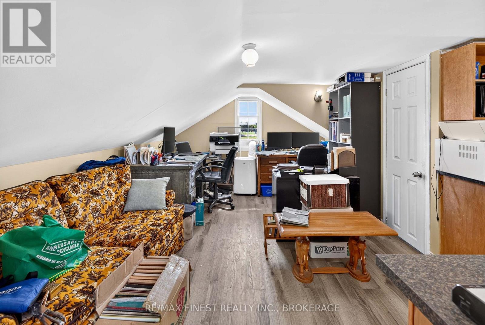 1069 SUNNYSIDE ROAD - 41