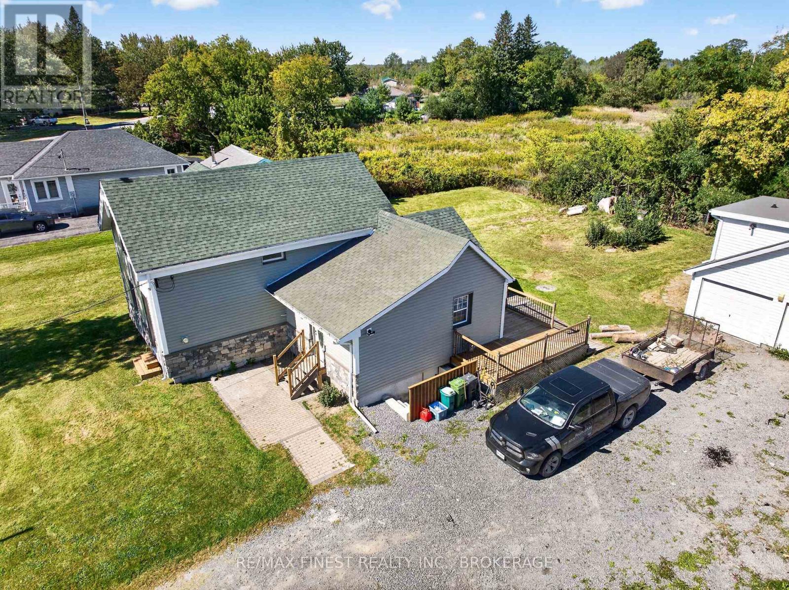1069 SUNNYSIDE ROAD - 8