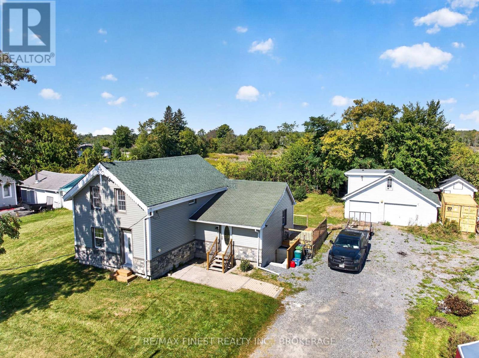1069 SUNNYSIDE ROAD - 9