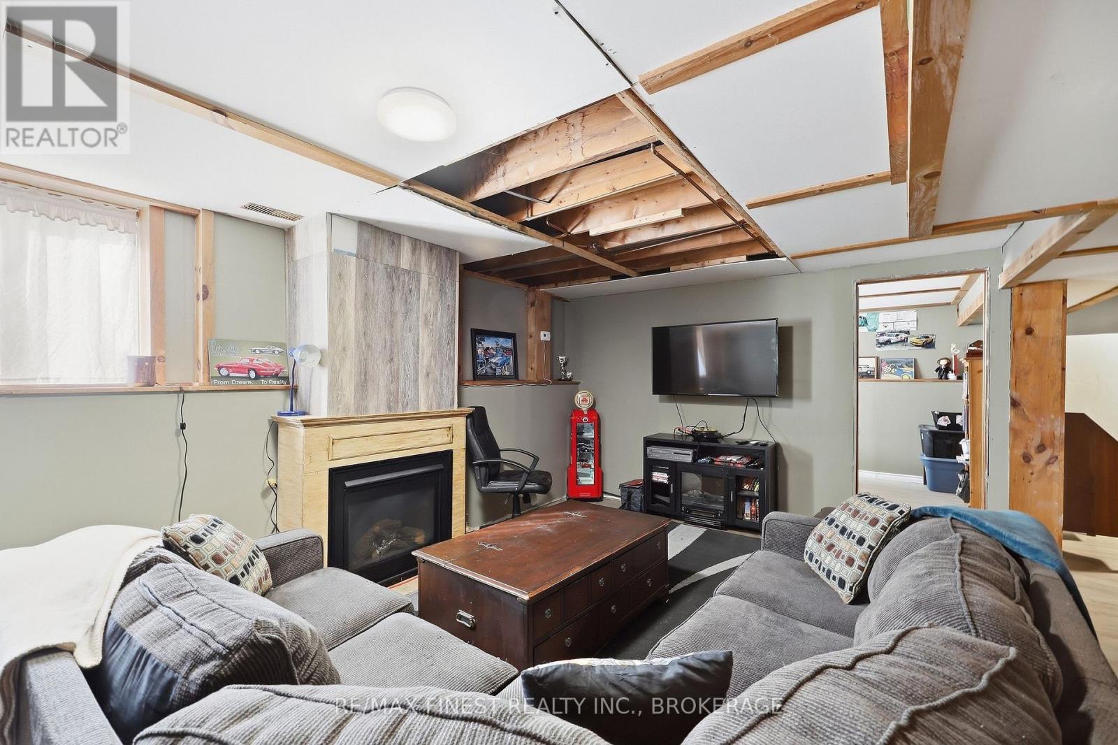 2243 DESERONTO ROAD - Image 23