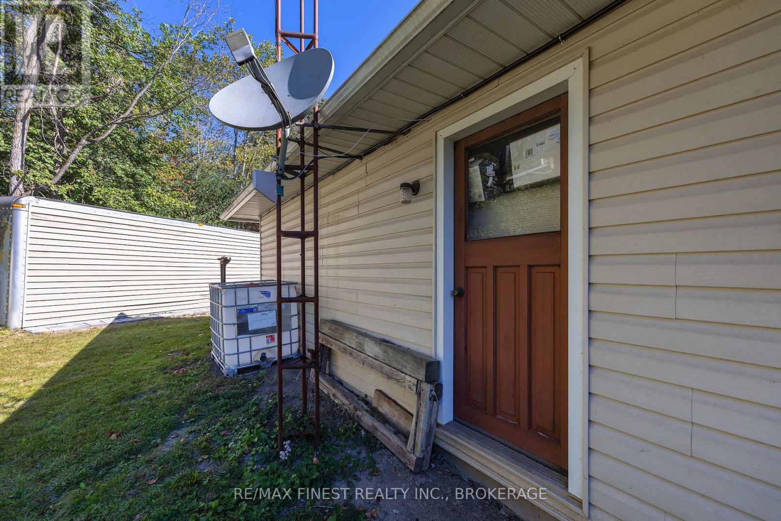 2243 DESERONTO ROAD - Image 35