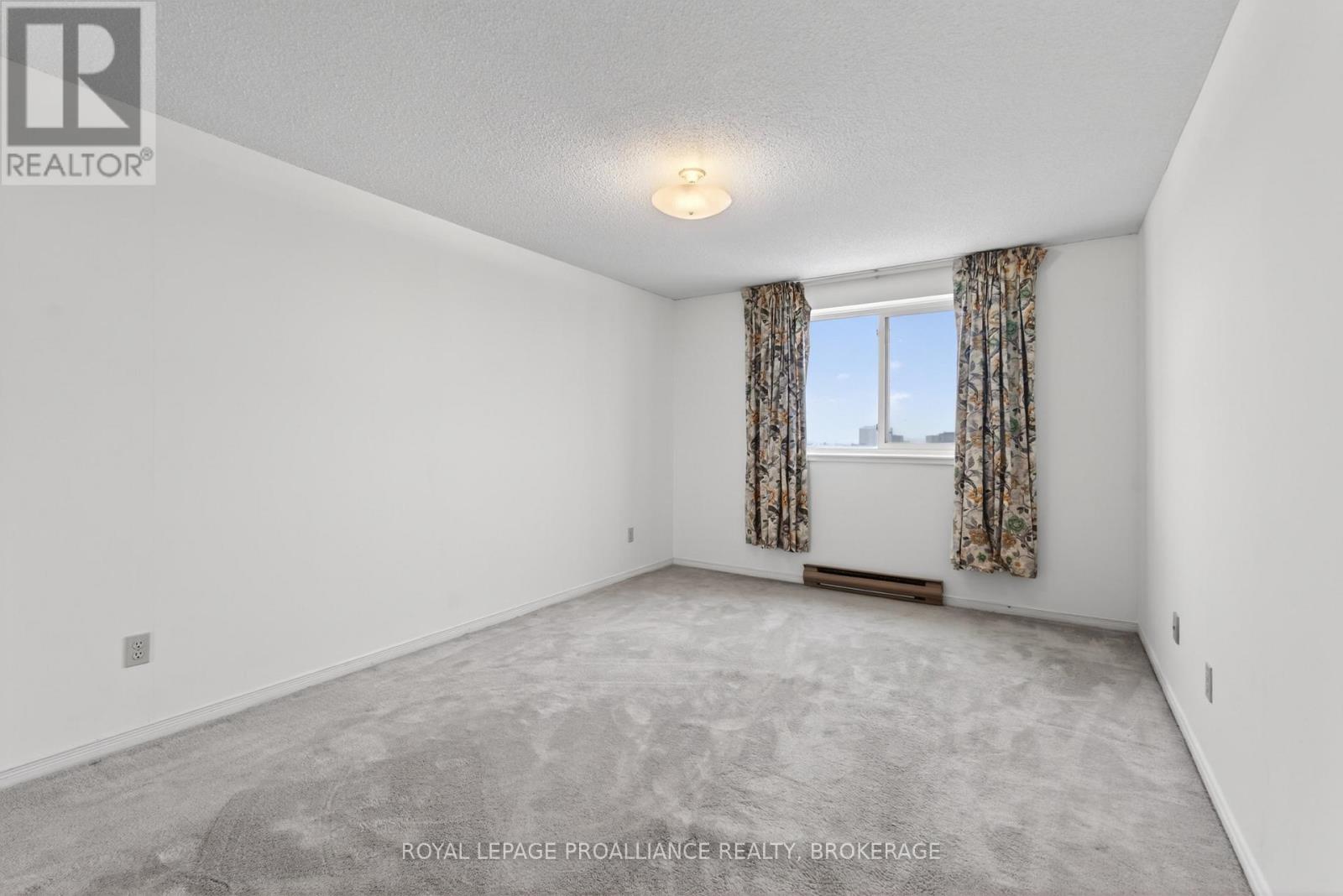 #1006 257 BATH ROAD - 25
