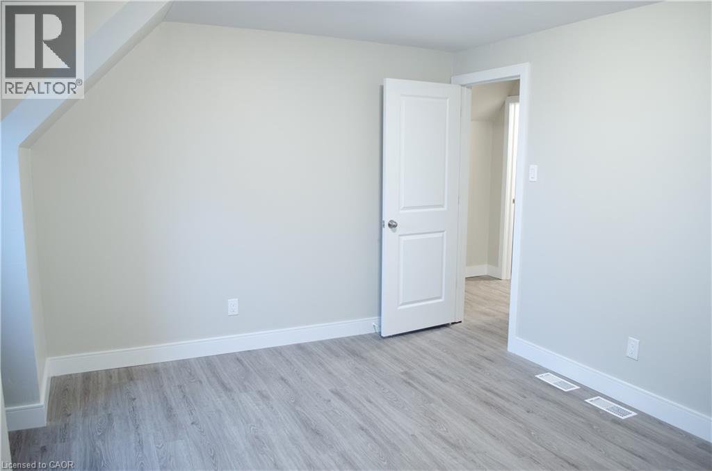 16 ST. JOSEPH'S Drive Unit# 3, Hamilton — photo 8