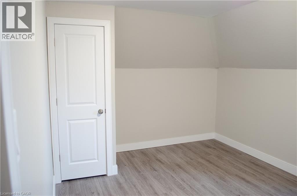 16 ST. JOSEPH'S Drive Unit# 3, Hamilton — photo 4