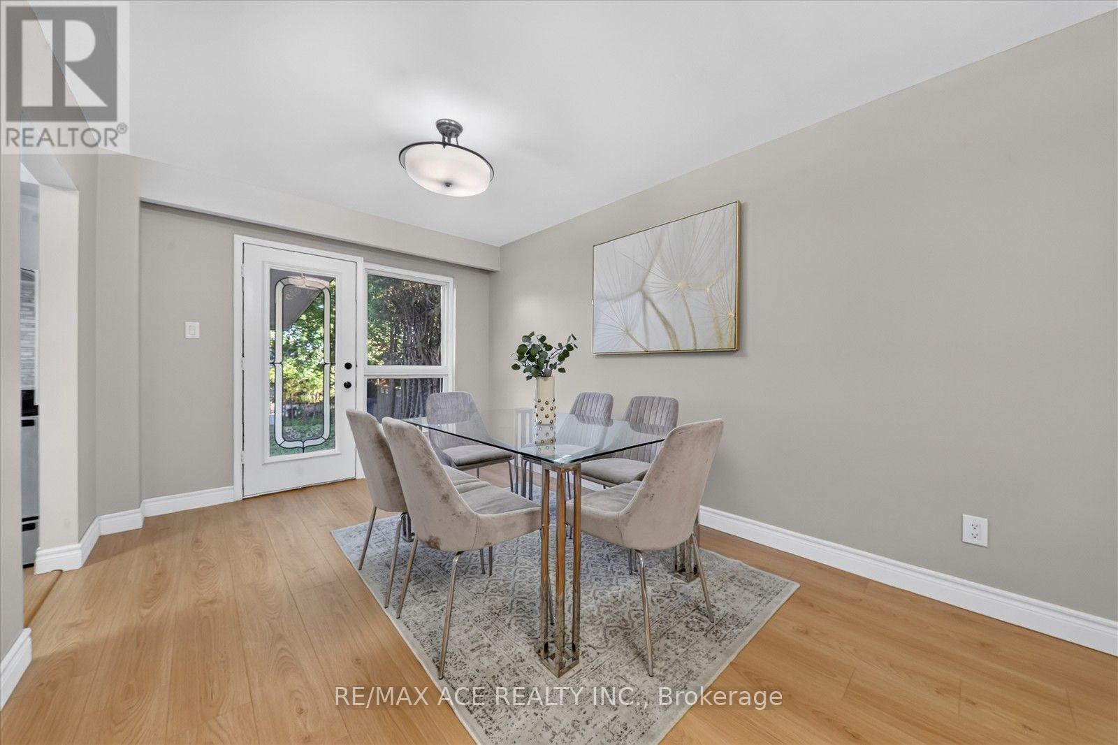 21 SIR RAYMOND DRIVE - 10