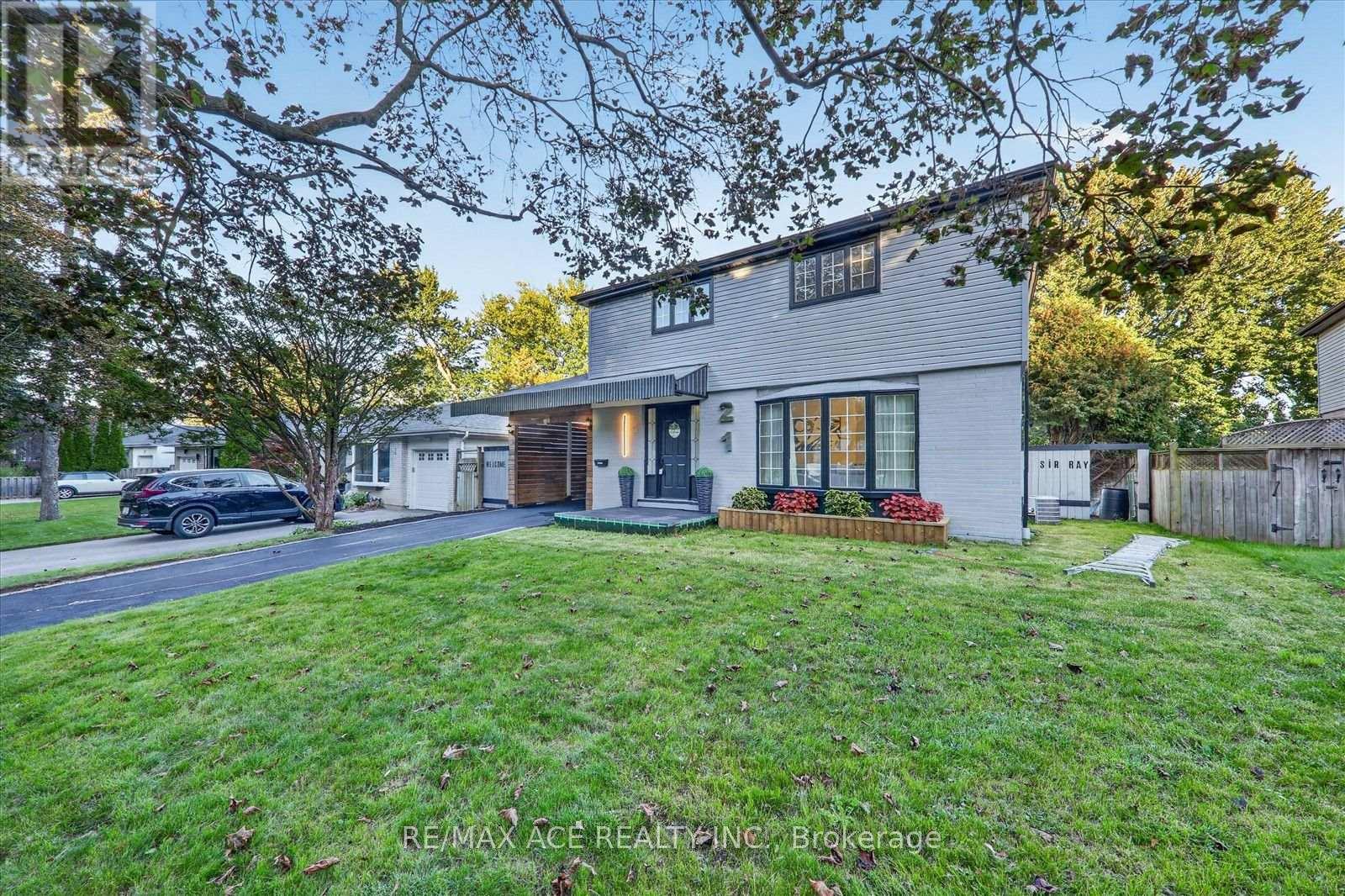 21 SIR RAYMOND DRIVE - 3
