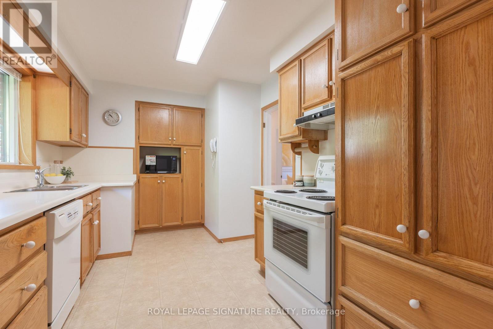 46 STONEY CREEK DRIVE - 11