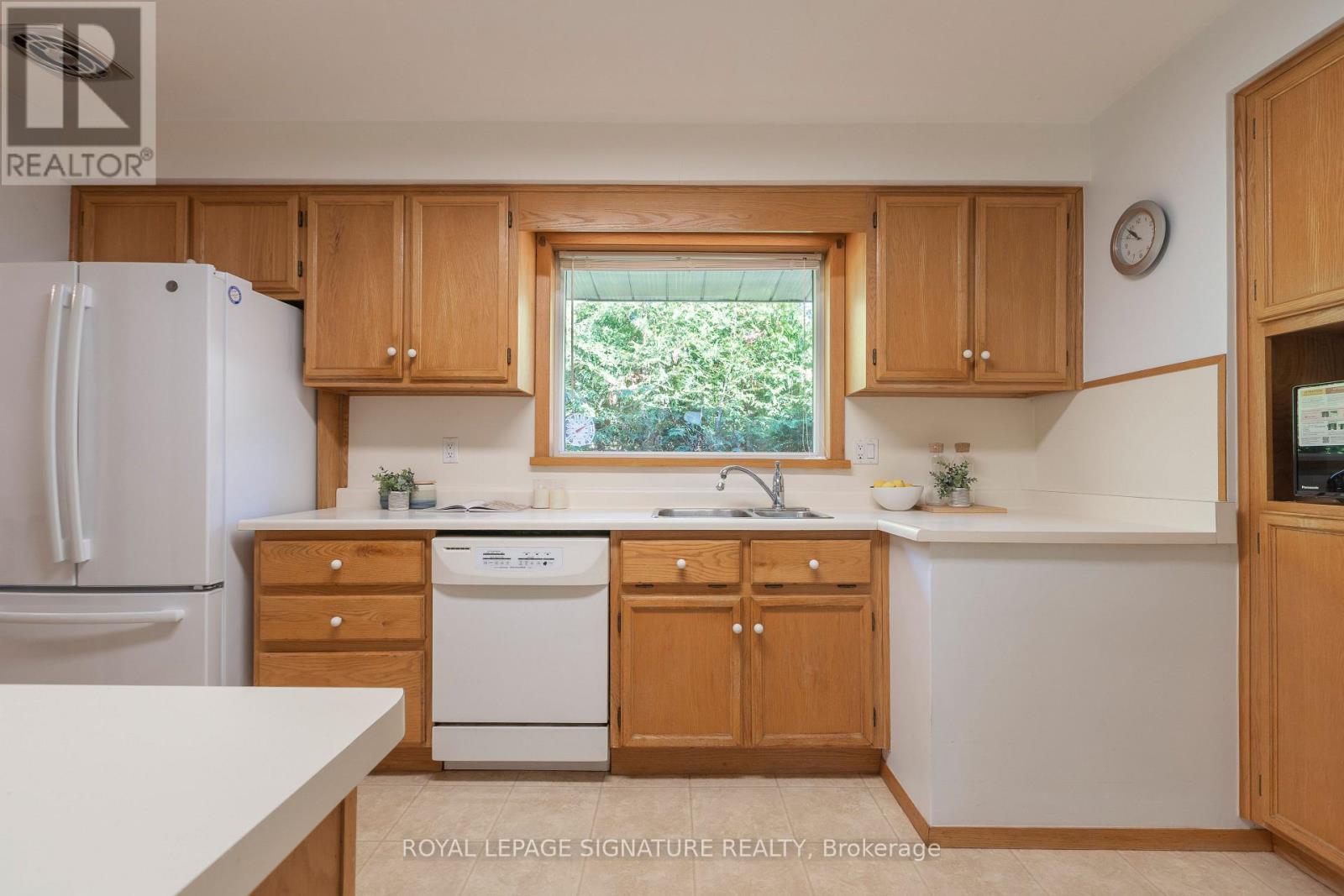 46 STONEY CREEK DRIVE - 12