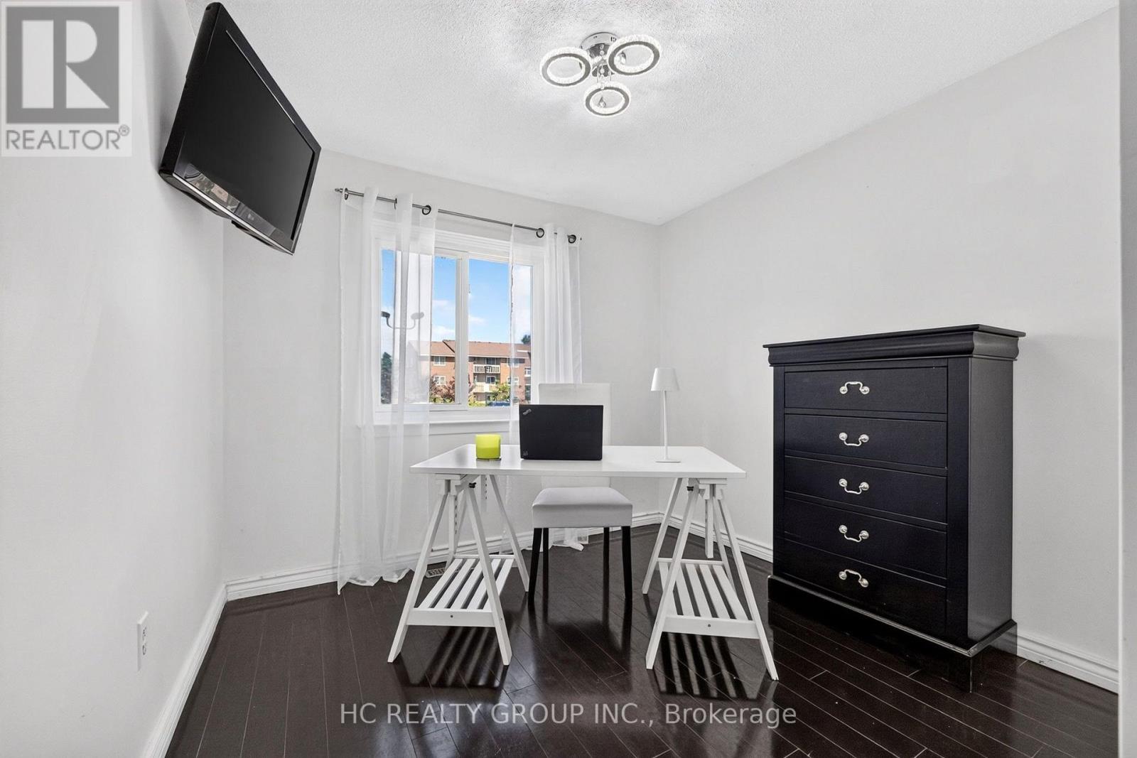 #10 50 BLACKWELL AVENUE - 17