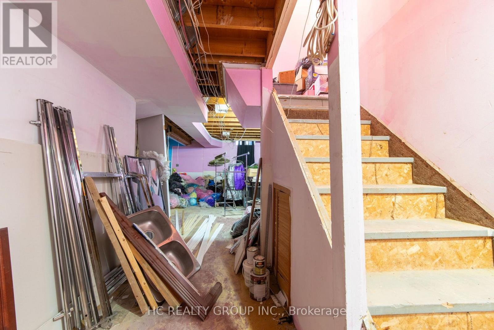 #10 50 BLACKWELL AVENUE - 23