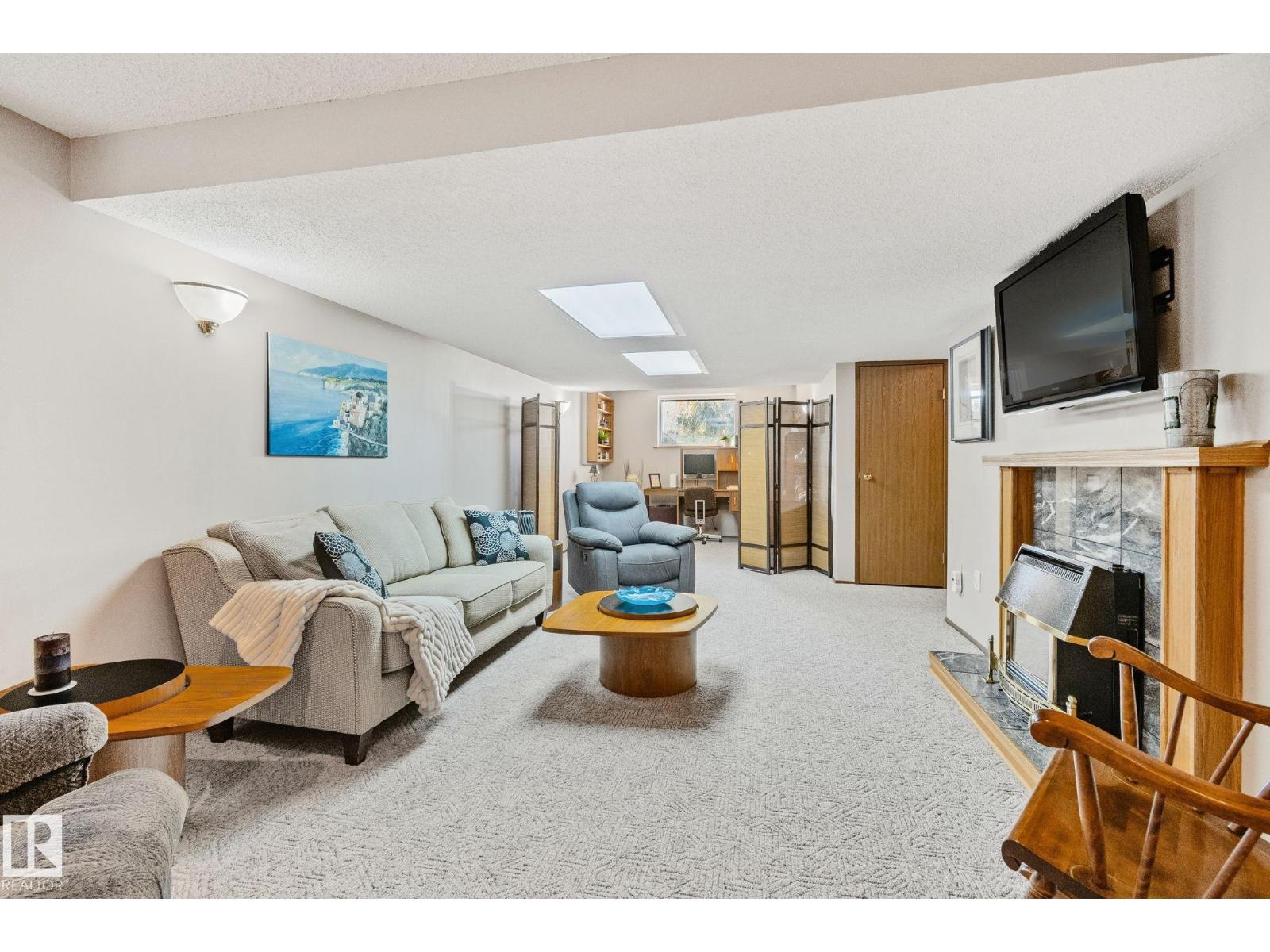 9532 175 AV NW - 20