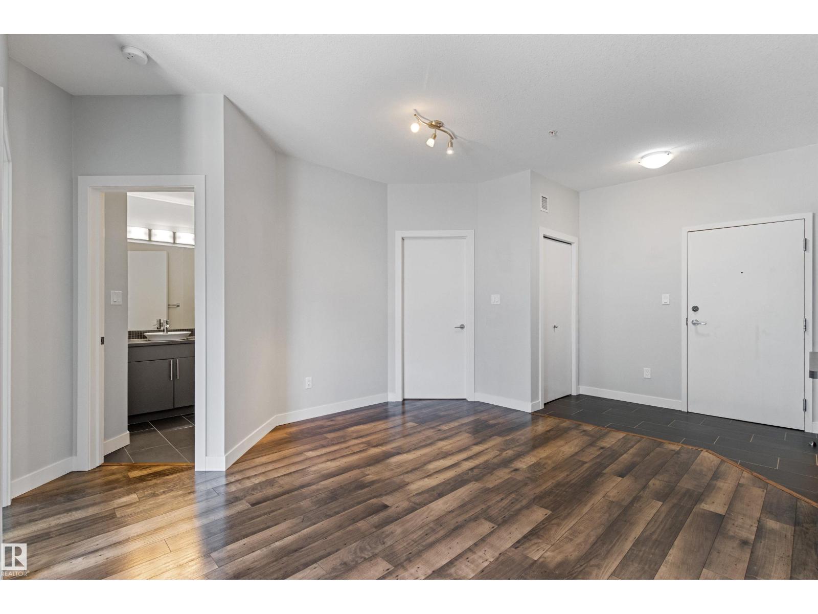 #210 10611 117 ST NW - 15