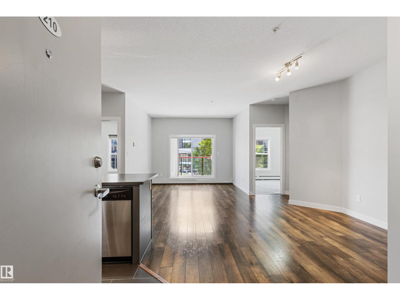 #210 10611 117 ST NW - 5