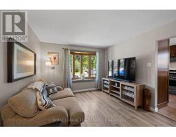 Bathroom - 27 Ballantrae Way, Ottawa, ON K2L1N3 Photo 8