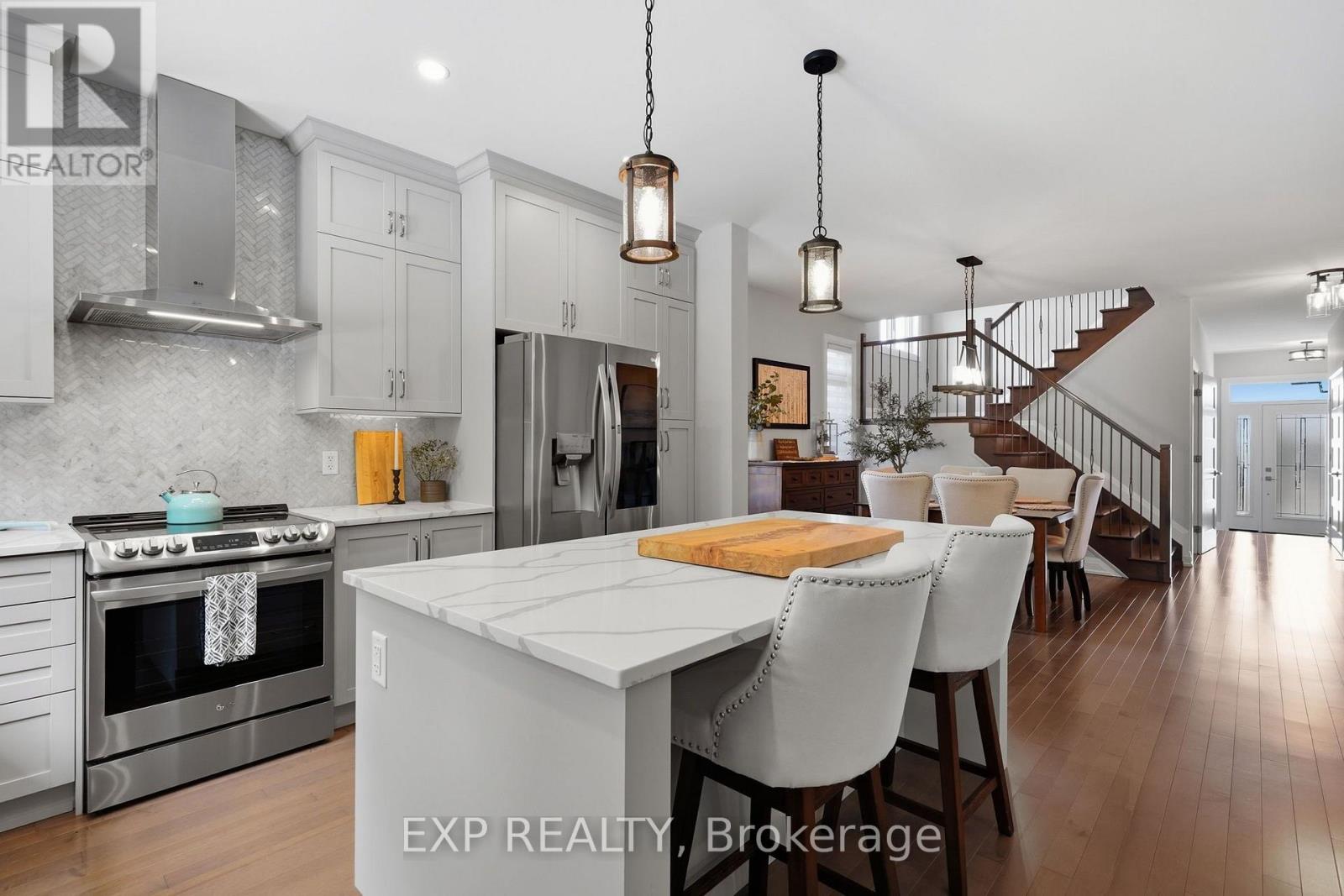 382 DORE STREET - 14