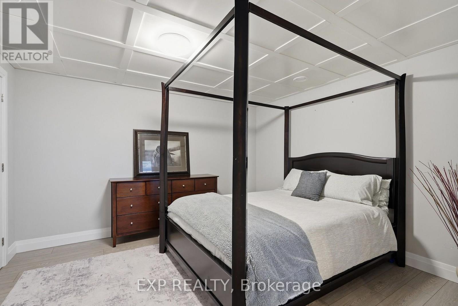 382 DORE STREET - Image 32