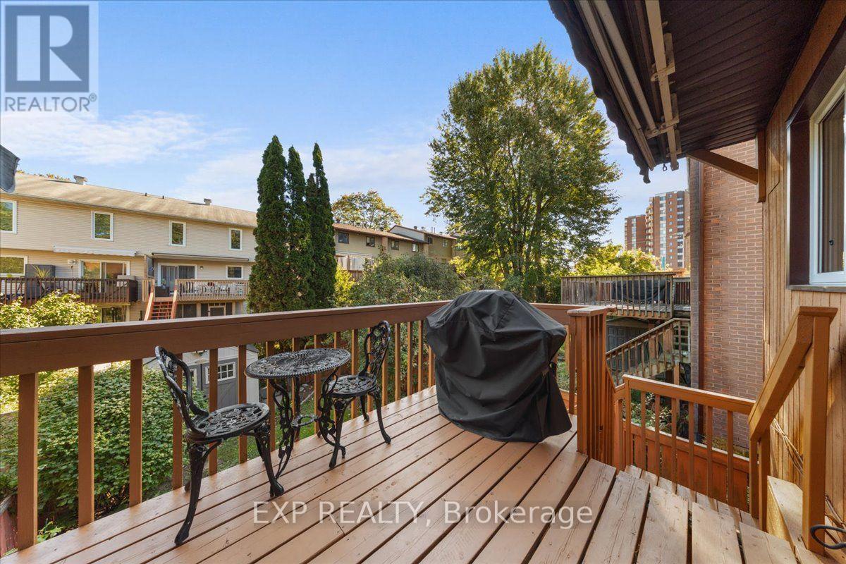 7 MAPLEHURST AVENUE - Image 24