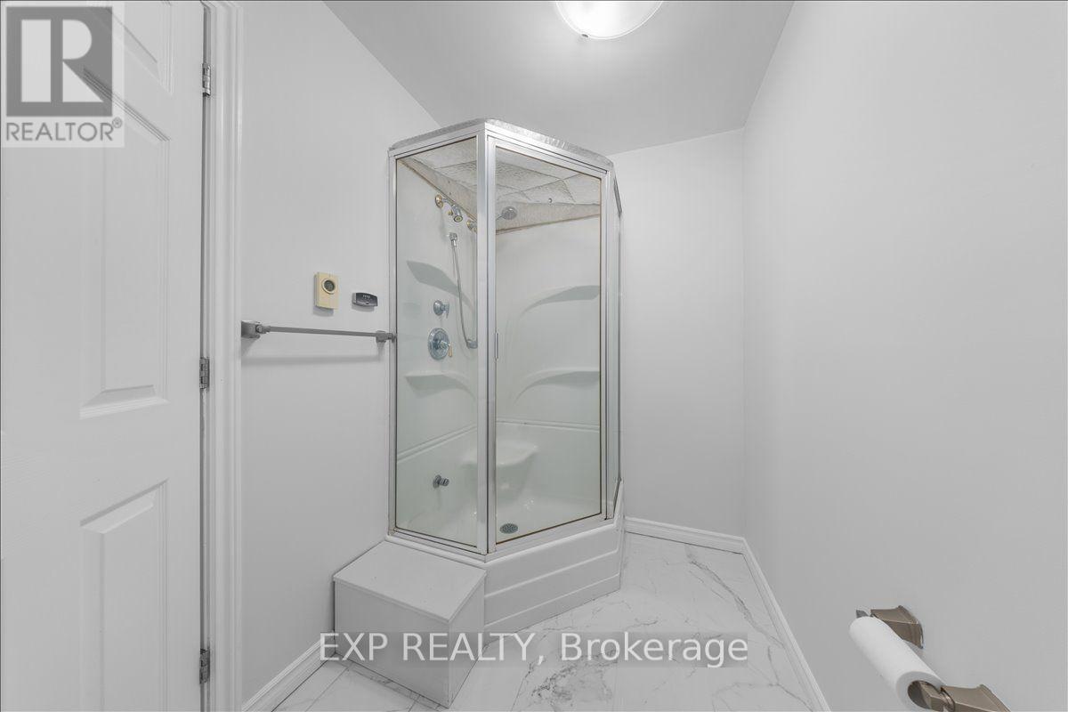7 MAPLEHURST AVENUE - Image 30