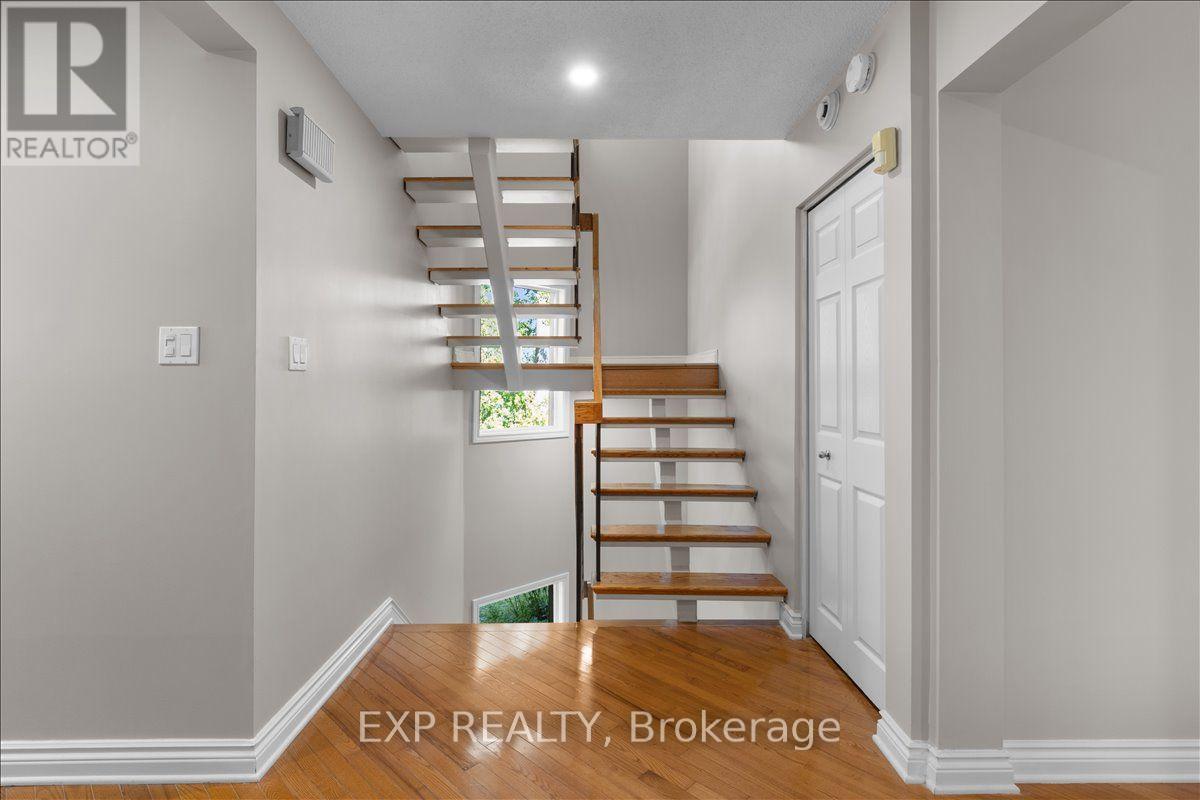 7 MAPLEHURST AVENUE - Image 35