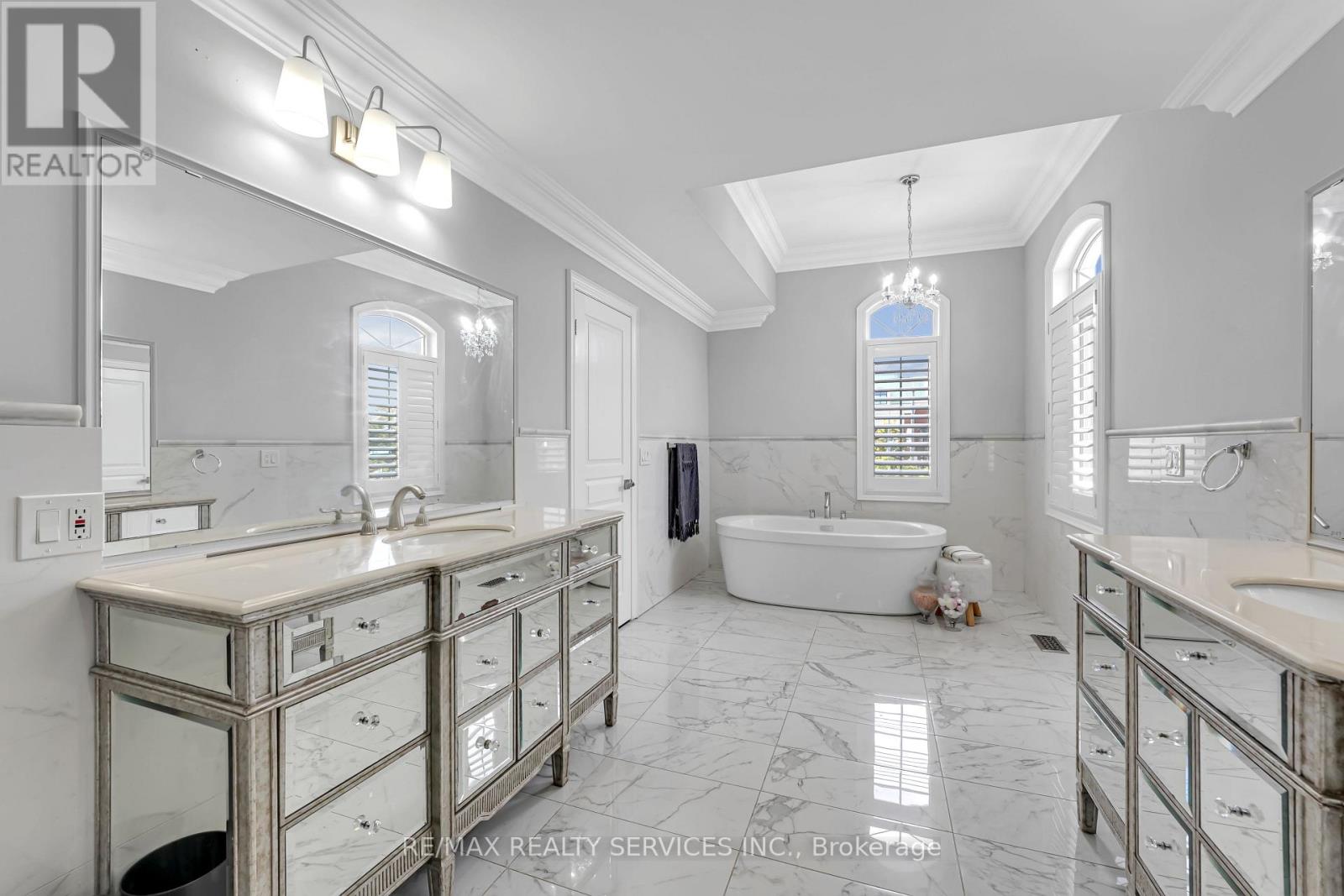 22 GIANT CEDARS COURT - 22