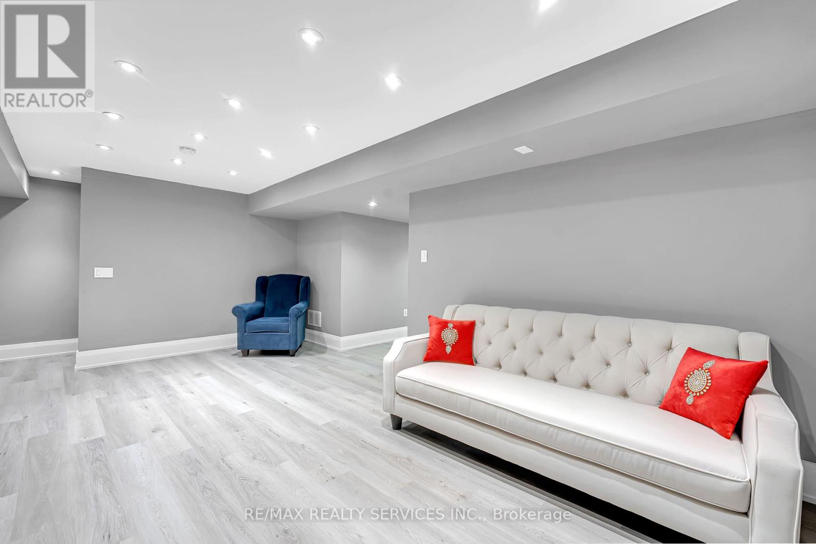 22 Giant Cedars Court, King, ON photo 33