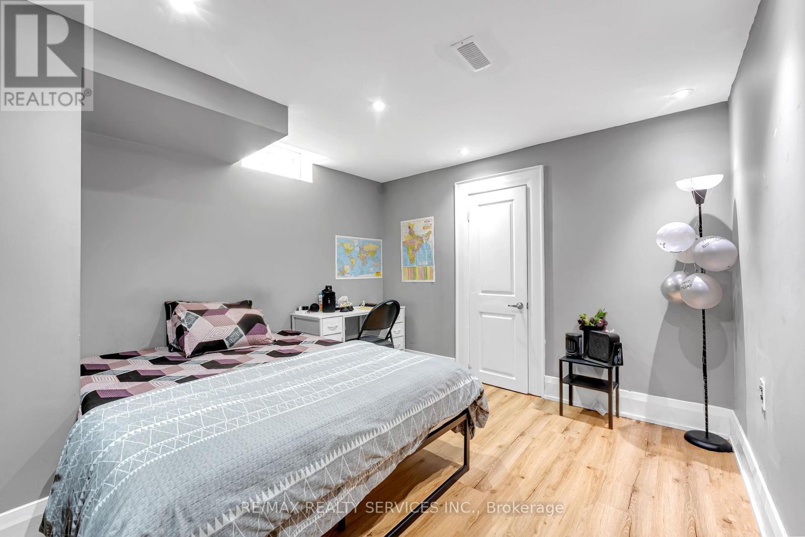 22 Giant Cedars Court, King, ON photo 39