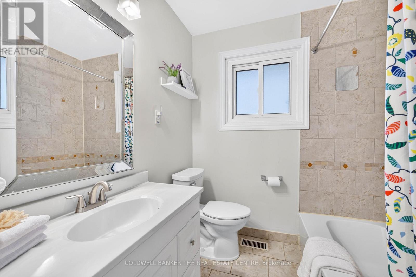 127 ROXBOROUGH ROAD - 16