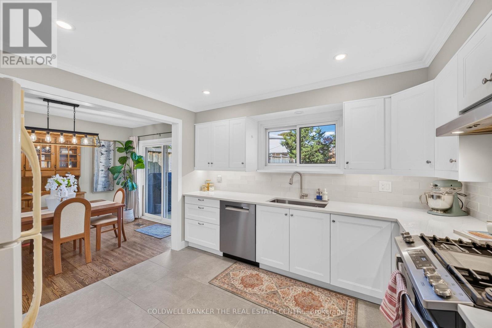 127 ROXBOROUGH ROAD - 8