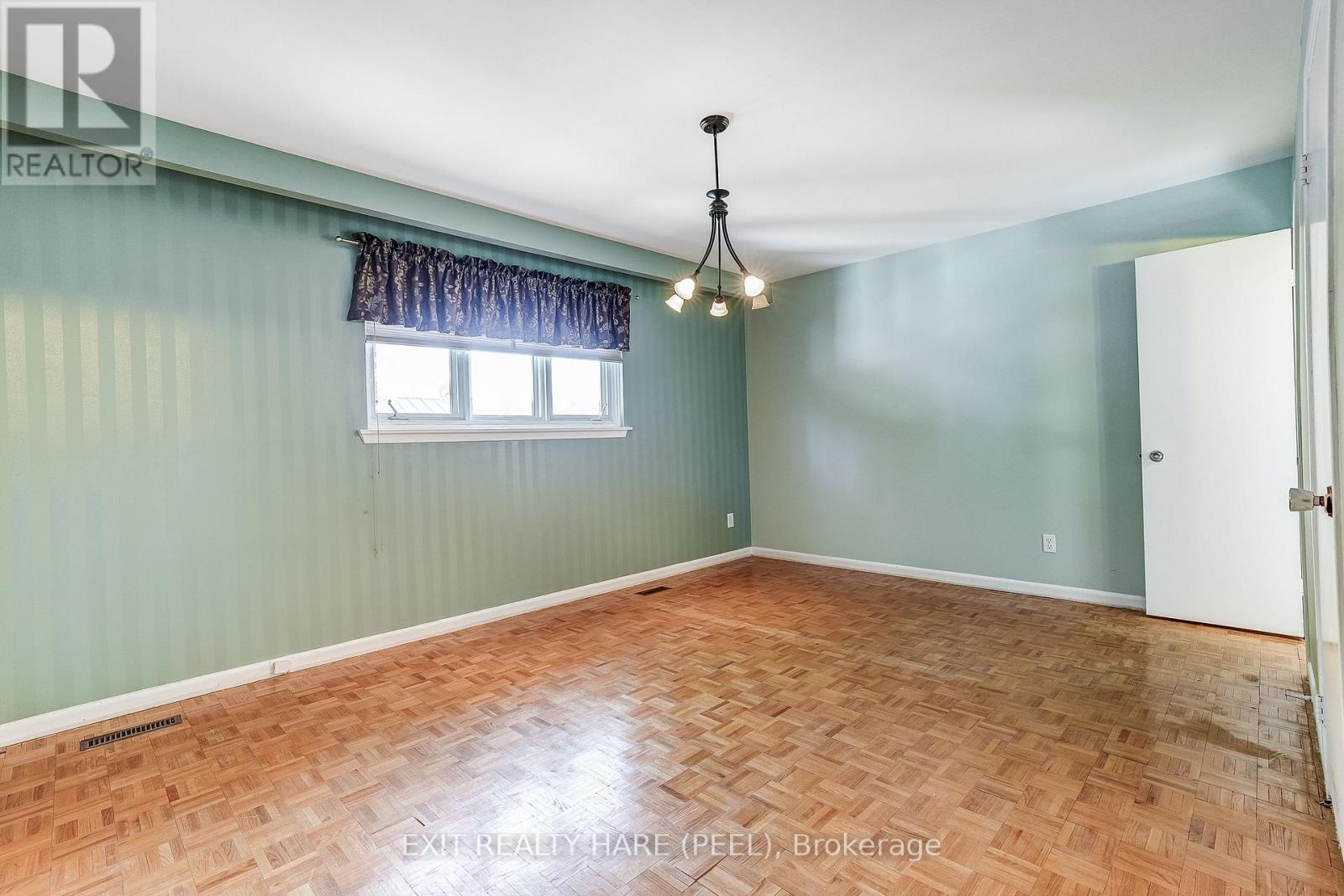 76 BIRCHVIEW CRESCENT - 21