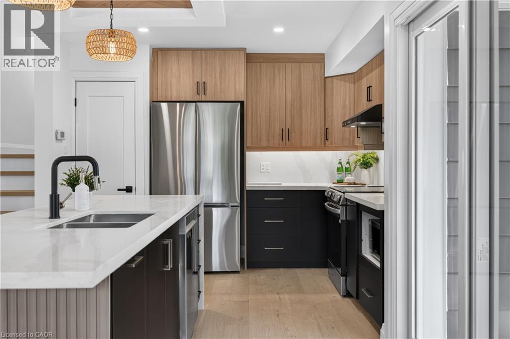 3028 EVA Drive - 18