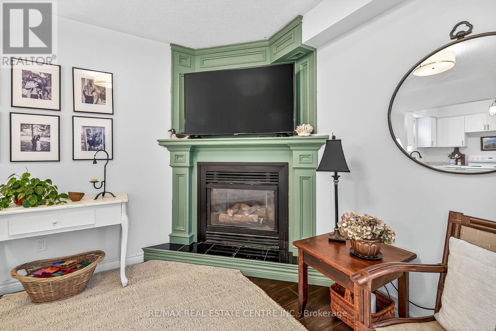 #1 54 ARGYLE STREET S - 13