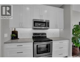 Living room - 2 Broda Terrace, Moose Jaw, SK S6J0E1 Photo 17