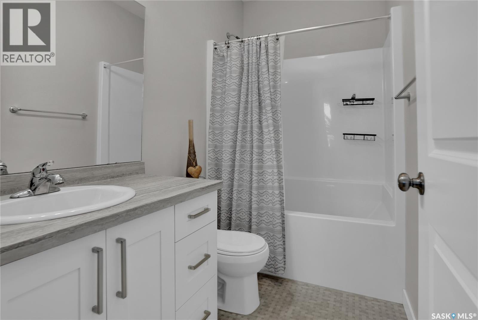 2 Broda TERRACE, Moose Jaw — photo 32