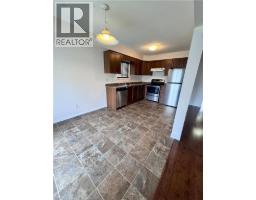 Living room - 452 Beaumont Crescent, Kitchener, ON N2A0C4 Photo 8