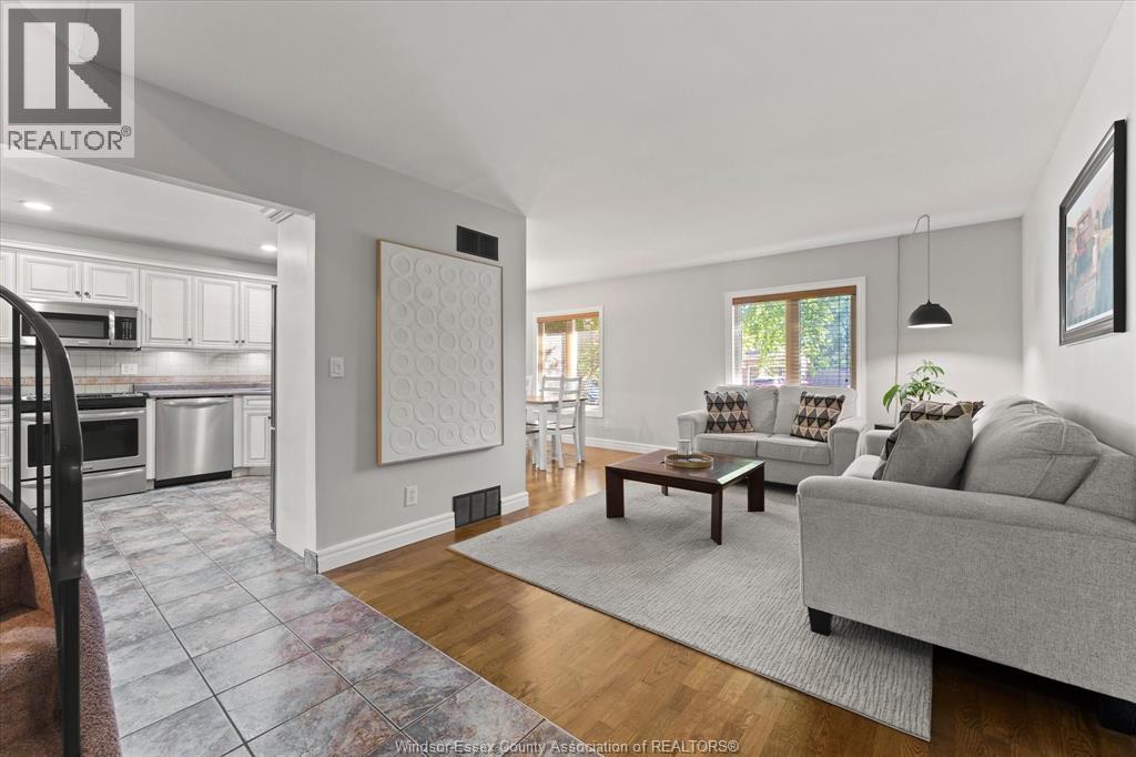 234 APPLEWOOD ROAD - 6