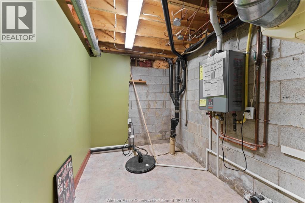 234 APPLEWOOD ROAD - 32