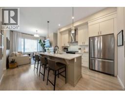 4pc Bathroom - 655 Marine Drive Se, Calgary, AB T3M2Z6 Photo 10