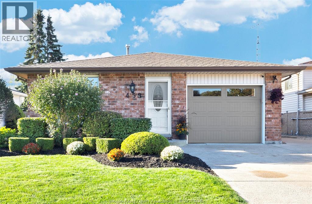 458 DESJARDINS CRESCENT - 2