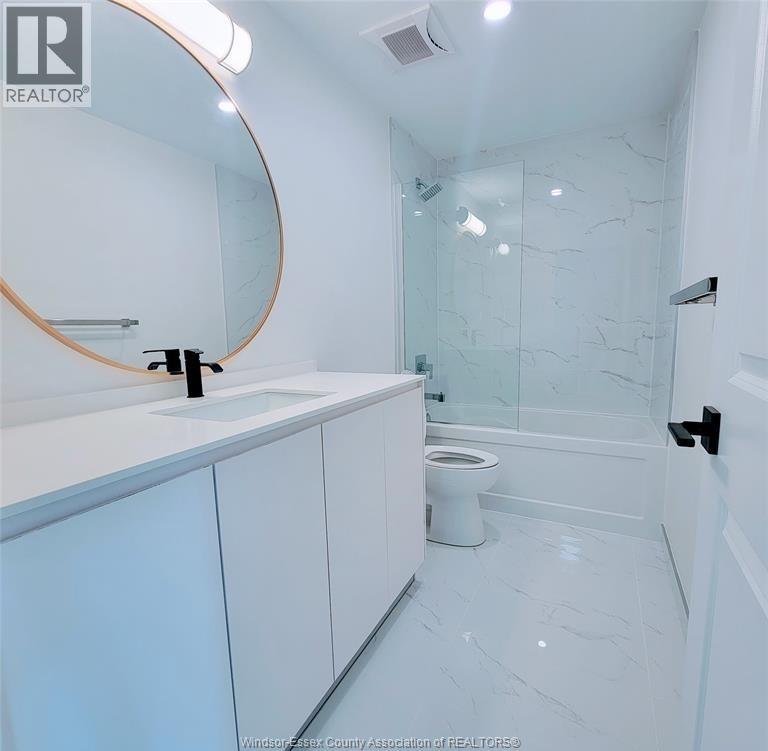 3340 Stella Crescent — photo 10