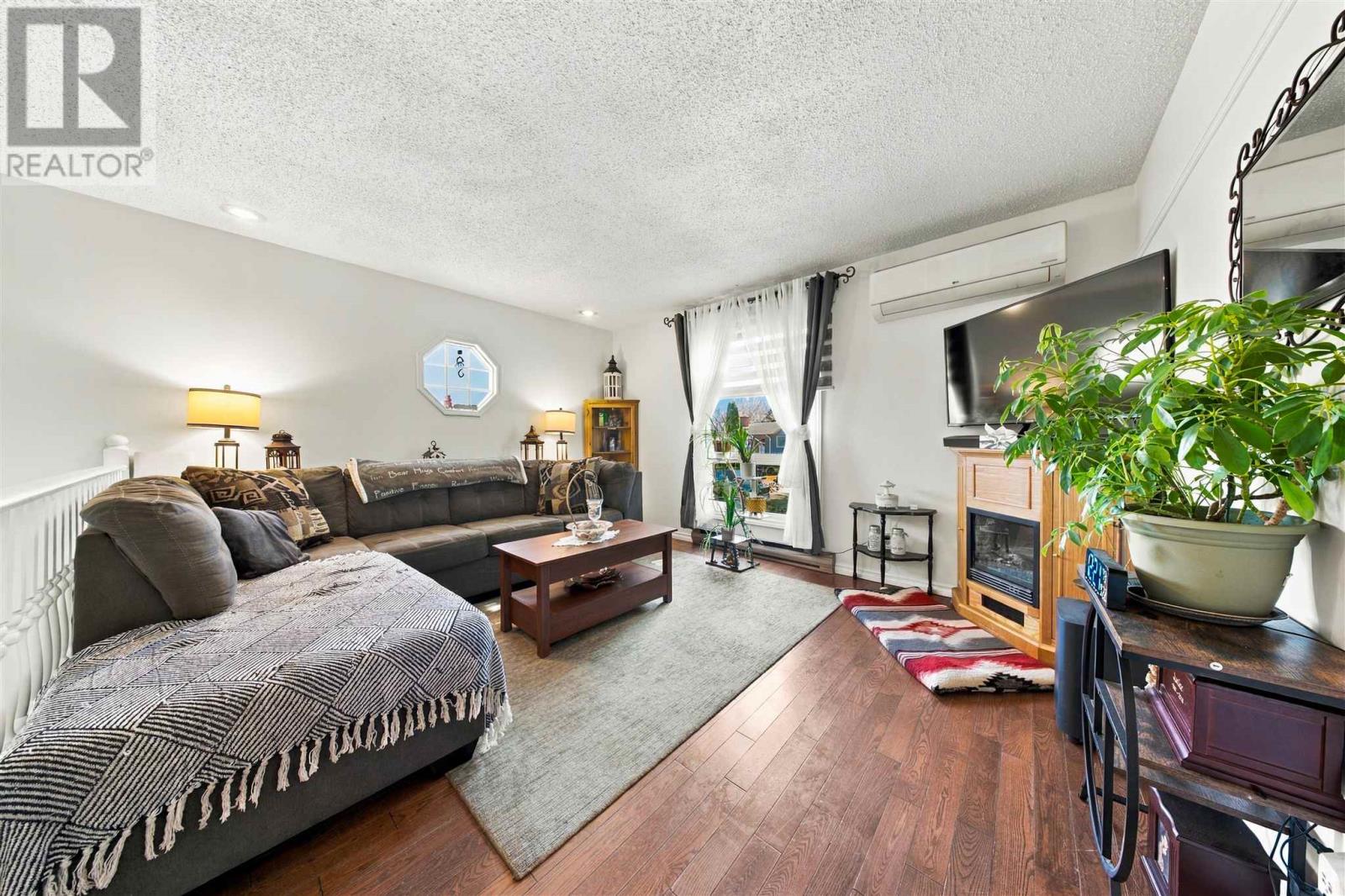 34 Sutton PL - Image 14
